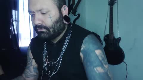 Snapshot of darkclothes chatting on 03/03/25, 12:58 darkclothes online show from 03/03/25, 12:58