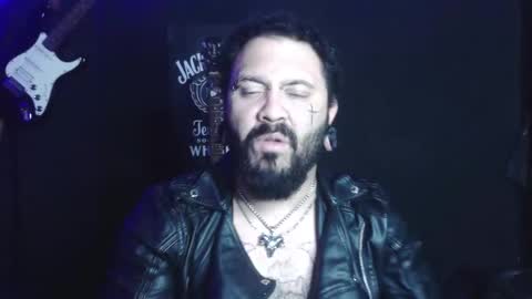 Snapshot of darkclothes chatting on 09/16/25, 07:42 darkclothes online show from 09/16/25, 07:42