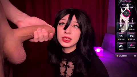 Snapshot of darkfirenight chatting on 01/23/25, 01:51 Yuu online show from 01/23/25, 01:51