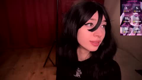 Snapshot of darkfirenight chatting on 03/11/25, 11:04 Yuu online show from 03/11/25, 11:04