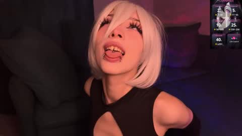 Snapshot of darkfirenight chatting on 09/22/25, 11:07 Yuu online show from 09/22/25, 11:07