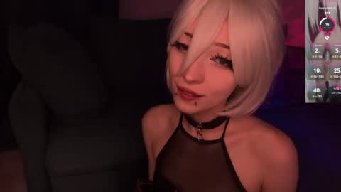 Snapshot of darkfirenight chatting on 10/17/25, 11:29 Yuu online show from 10/17/25, 11:29