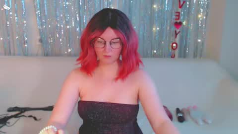 Snapshot of darkheto chatting on 02/09/25, 11:47 Kelly online show from 02/09/25, 11:47