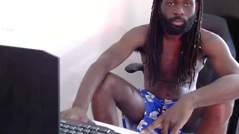 Snapshot of darkkras chatting on 04/15/26, 12:01 Darkkras online show from 04/15/26, 12:01