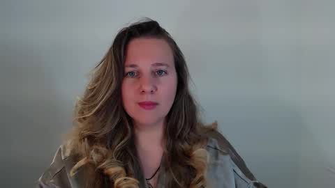 Snapshot of darklure_ chatting on 09/20/25, 10:55 Anna online show from 09/20/25, 10:55