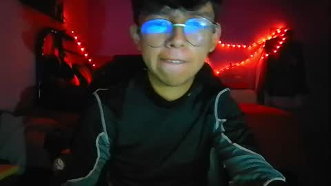 Snapshot of darknex_ chatting on 06/07/26, 05:22 Jose Ian online show from 06/07/26, 05:22