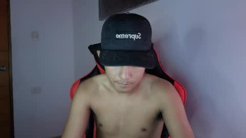Snapshot of darknigthx chatting on 04/19/26, 02:11 darknigthx online show from 04/19/26, 02:11
