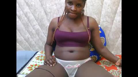 Snapshot of darknipples2 chatting on 09/26/25, 11:03 SHANICE online show from 09/26/25, 11:03