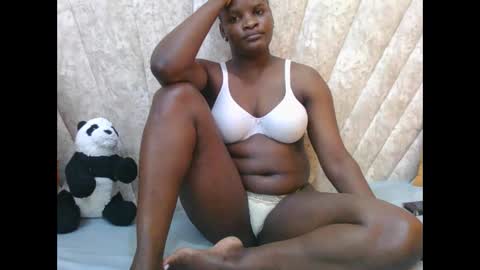 Snapshot of darknipples2 chatting on 10/10/25, 11:42 SHANICE online show from 10/10/25, 11:42