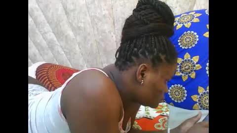 Snapshot of darknipples2 chatting on 10/21/25, 11:00 SHANICE online show from 10/21/25, 11:00