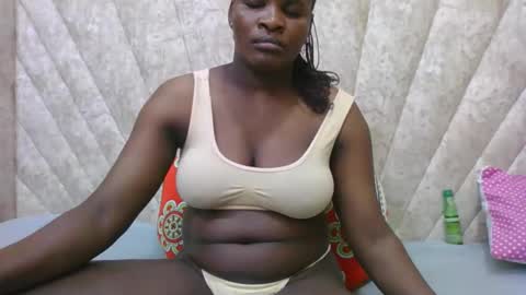 Snapshot of darknipples2 chatting on 11/24/25, 01:16 SHANICE online show from 11/24/25, 01:16