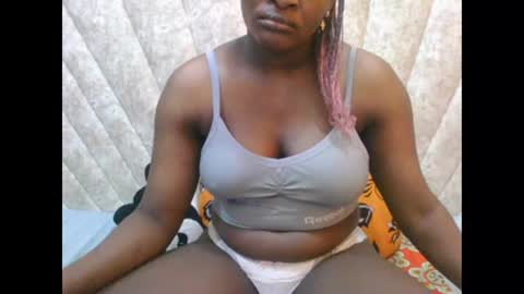 Snapshot of darknipples2 chatting on 12/16/25, 02:33 SHANICE online show from 12/16/25, 02:33