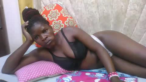 Snapshot of darknipples2 chatting on 02/10/26, 02:15 SHANICE online show from 02/10/26, 02:15