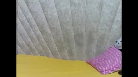 Snapshot of darknipples2 chatting on 04/05/26, 03:20 SHANICE online show from 04/05/26, 03:20