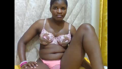 Snapshot of darknipples2 chatting on 04/06/26, 10:00 SHANICE online show from 04/06/26, 10:00