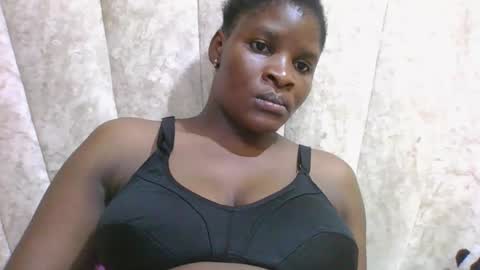 Snapshot of darknipples2 chatting on 04/11/26, 07:40 SHANICE online show from 04/11/26, 07:40