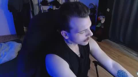 Snapshot of darknovelclown chatting on 03/15/26, 03:40 darknovelclown online show from 03/15/26, 03:40