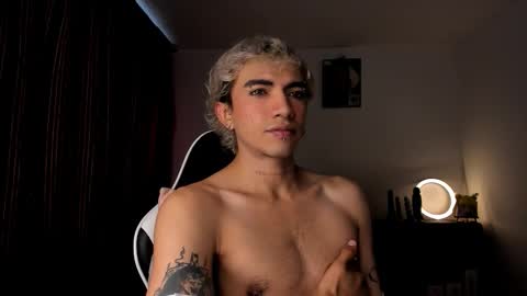 Snapshot of darkodark0 chatting on 10/16/25, 07:04 Darko online show from 10/16/25, 07:04