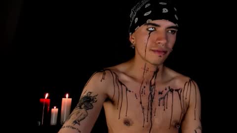 Snapshot of darkodark0 chatting on 10/31/25, 11:28 Darko online show from 10/31/25, 11:28