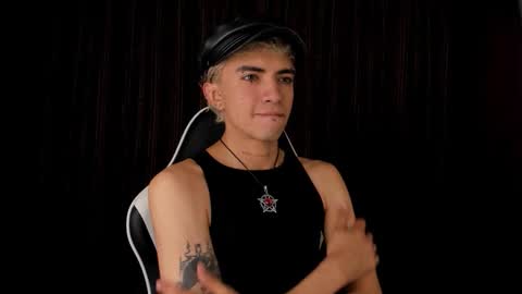 Snapshot of darkodark0 chatting on 11/03/25, 10:32 Darko online show from 11/03/25, 10:32