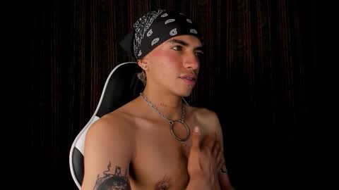 Snapshot of darkodark0 chatting on 11/11/25, 12:32 Darko online show from 11/11/25, 12:32