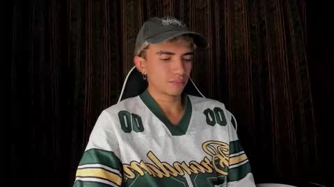 Snapshot of darkodark0 chatting on 11/28/25, 12:13 Darko online show from 11/28/25, 12:13