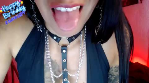 Snapshot of darkopalx chatting on 11/14/25, 07:23 DARK OPAL online show from 11/14/25, 07:23