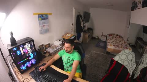 Snapshot of darkschneider_ chatting on 12/04/24, 11:46 darkschneider_ online show from 12/04/24, 11:46