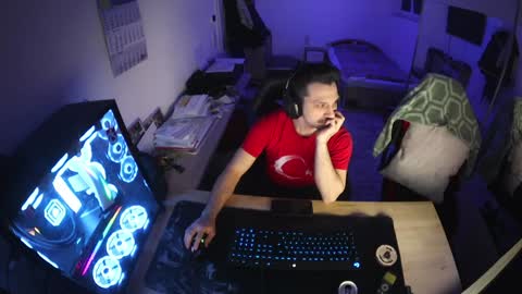 Snapshot of darkschneider_ chatting on 01/29/25, 11:56 darkschneider_ online show from 01/29/25, 11:56