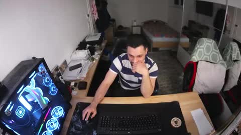 Snapshot of darkschneider_ chatting on 02/16/25, 11:37 darkschneider_ online show from 02/16/25, 11:37