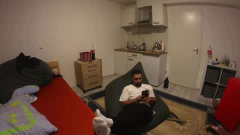 Snapshot of darkschneider_ chatting on 10/30/25, 02:13 darkschneider_ online show from 10/30/25, 02:13