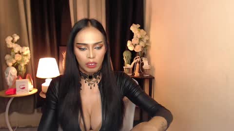 HAPPY BIRTHDAY MISTRESS MADRIANA online show from 02/03/25, 05:03