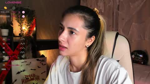 Snapshot of darlabelle chatting on 11/01/25, 03:52 Belle online show from 11/01/25, 03:52