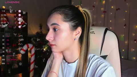 Snapshot of darlabelle chatting on 12/19/25, 03:57 Belle online show from 12/19/25, 03:57