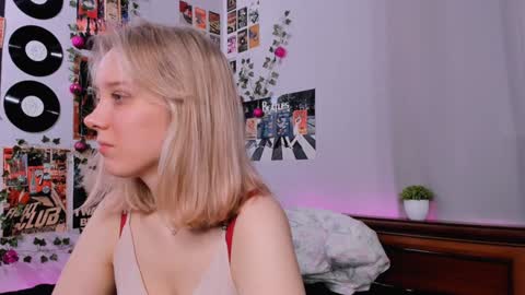 Snapshot of darleneferran chatting on 02/01/25, 08:47 lina online show from 02/01/25, 08:47