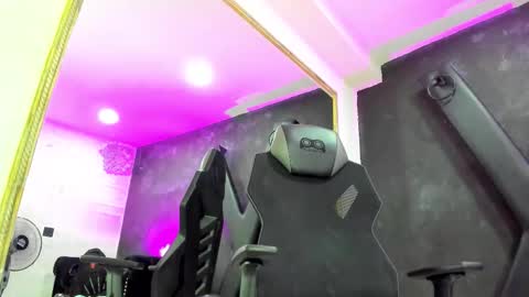 Darling online show from 10/24/25, 01:07