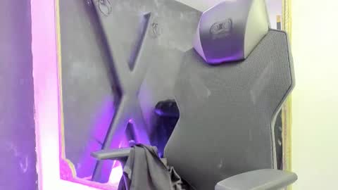 Darling online show from 11/30/25, 02:43