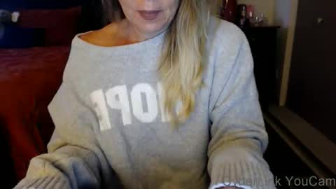 DarlingD online show from 10/22/25, 01:00