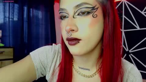 Snapshot of darlyhooper1_ chatting on 11/29/25, 10:02 Darlyhooper online show from 11/29/25, 10:02