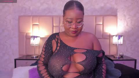 Snapshot of darnellqueen chatting on 12/06/24, 04:58 Darnell Queen online show from 12/06/24, 04:58