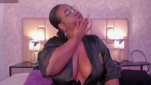 Snapshot of darnellqueen chatting on 01/28/25, 03:47 Darnell Queen online show from 01/28/25, 03:47