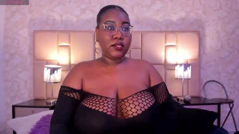 Snapshot of darnellqueen chatting on 02/06/25, 07:02 Darnell Queen online show from 02/06/25, 07:02