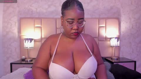 Snapshot of darnellqueen chatting on 02/24/25, 03:55 Darnell Queen online show from 02/24/25, 03:55