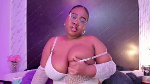 Snapshot of darnellqueen chatting on 10/07/25, 03:47 Darnell Queen online show from 10/07/25, 03:47