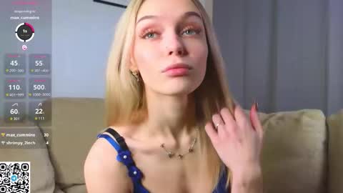 DarslyCat online show from 11/18/25, 06:34