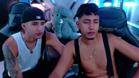 Snapshot of darwinandbrayan chatting on 11/11/25, 03:39 darwinandbrayan online show from 11/11/25, 03:39