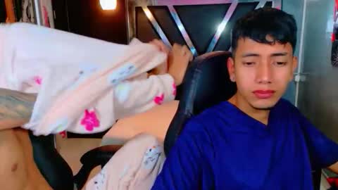 Snapshot of darwinandbrayan chatting on 12/17/25, 02:06 darwinandbrayan online show from 12/17/25, 02:06