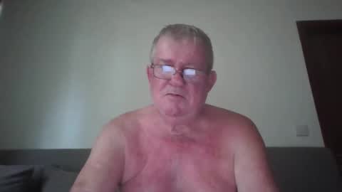 Snapshot of darwincock chatting on 05/18/26, 01:24 darwincock online show from 05/18/26, 01:24
