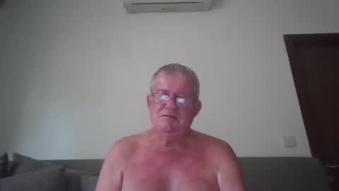 Snapshot of darwincock chatting on 06/06/26, 01:11 darwincock online show from 06/06/26, 01:11
