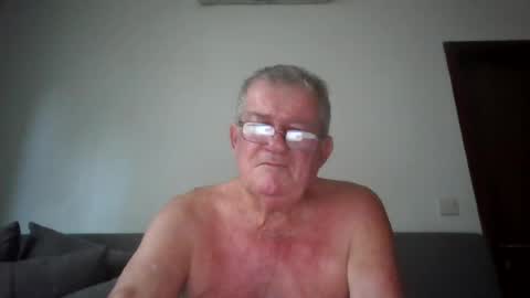 Snapshot of darwincock chatting on 06/12/26, 01:59 darwincock online show from 06/12/26, 01:59